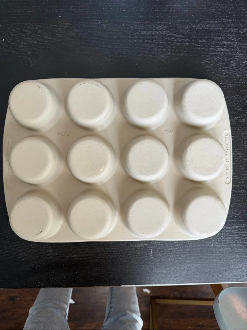 Pampered Chef Discontinued Stoneware muffin Pan